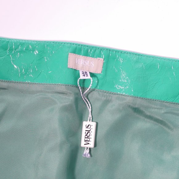 NWOT VERSUS VERSACE Patent Leather Mini Skirt 42 - Picture 8 of 11
